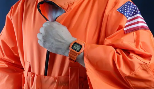 Kom langs om het te weten Benadering stereo Fiche et prix de Casio lanceert een nieuw G-Shock-horloge geïnspireerd op  de oranje ruimtepakken van NASA au Maroc